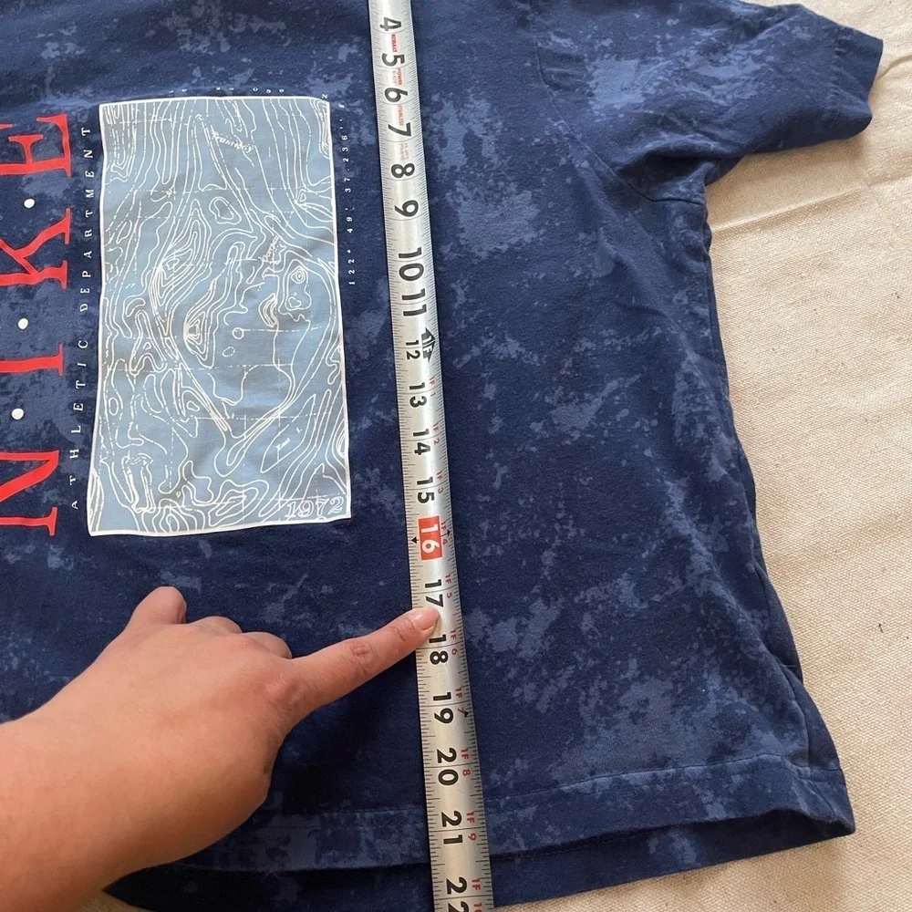 Nike box tee